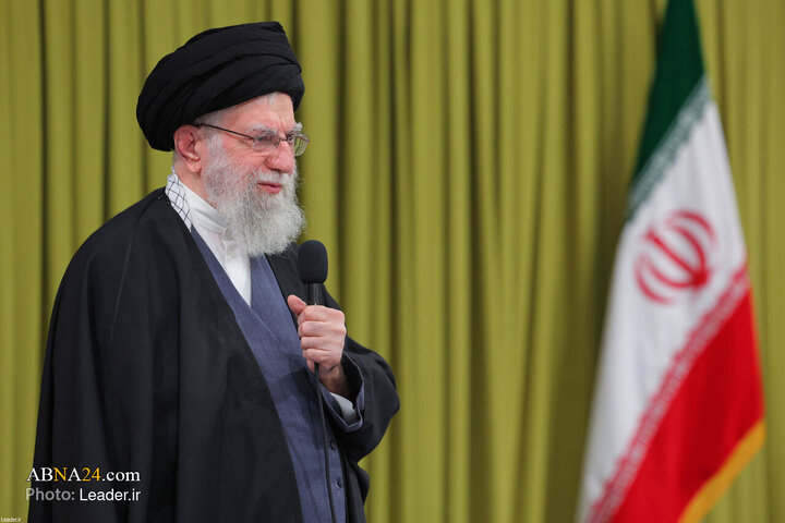 پیام رهبر انقلاب به مناسبت حماسه آفرینی ملت ایران در راهپیمایی ۲۲ بهمن