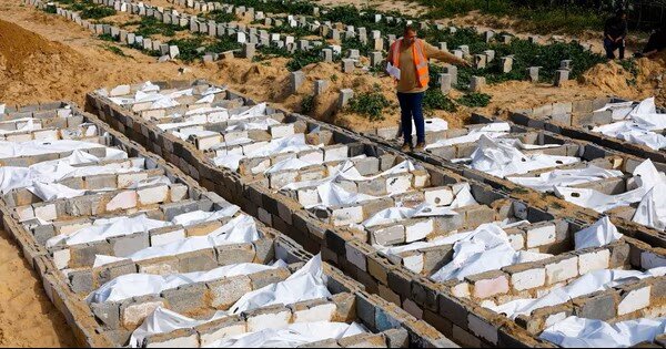 Gaza families bury bodies and remains of unidentified victims