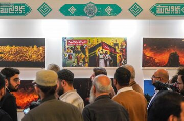 تقرير مصور/ بأكثر من مئة لوحة فنية افتتاح معرض (فنّ الانتظار) في العتبة العلوية المقدسة