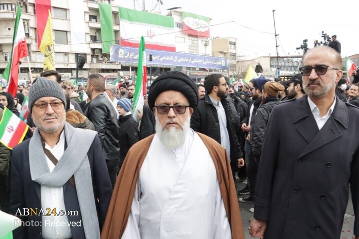 Informe fotográfico | Participación entusiasta de los migrantes afganos en el 47.º aniversario de la Revolución Islámica de Irán