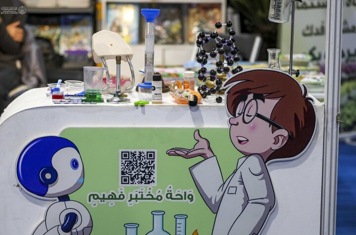تقرير مصور/ نتاجات متنوعة من مطبوعات وإصدارات خاصة بالأطفال للعتبة العلوية في معرض بغداد