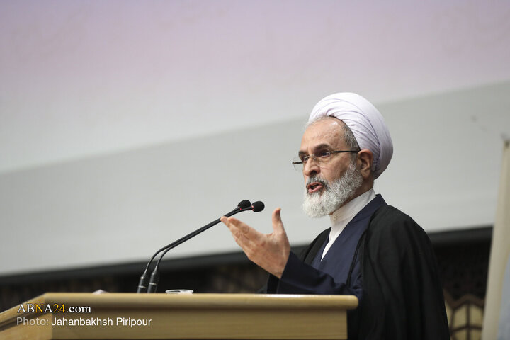 Photos: 27th Seminary Book of Year Conference Held in Qom