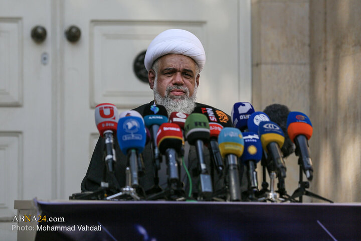 Photos: Press Conference Marking Anniversary of Bahrain Revolution Held at Former U.S. Embassy in Tehran