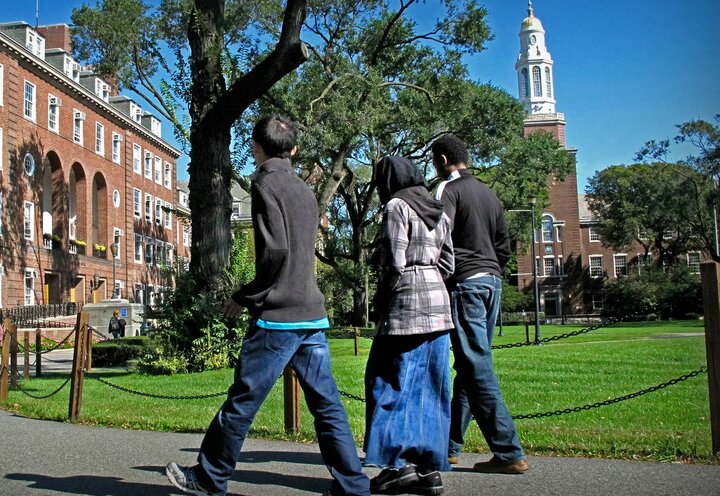 دشواری‌های تحصیل دانشجویان مسلمان در دانشگاه‌های آمریکا و کاهش آزادی‌های دینی