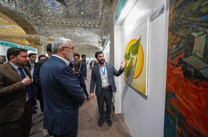 تقرير مصور/ بأكثر من مئة لوحة فنية افتتاح معرض (فنّ الانتظار) في العتبة العلوية المقدسة