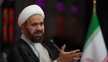 Xwedîderketina(Tewliyeta) li mezargeha(Herema ) pîroz a Şahçerax (s.x):Hemaseya 22ê Behmenê îspat kir ku Şoreşa Îslamî nayê sekinandin