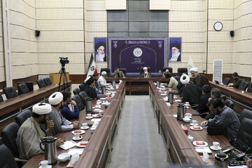 نشست علمی بررسی روش‌شناسی تألیف «موسوعة التاریخ الاسلامی» با حضور آیت‌الله یوسفی غروی