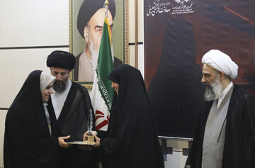 تقدیر از ۱۸ شاعر در آیین اختتامیه کنگره شعر زنان مقاومت