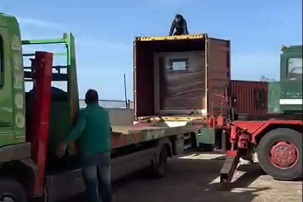 ویدیو | توزیع خانه‌های سیار در جنوب لبنان توسط مرکز امام حسن(ع) استرالیا