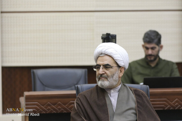 نشست علمی بررسی روش‌شناسی تألیف «موسوعة التاریخ الاسلامی» با حضور آیت‌الله یوسفی غروی