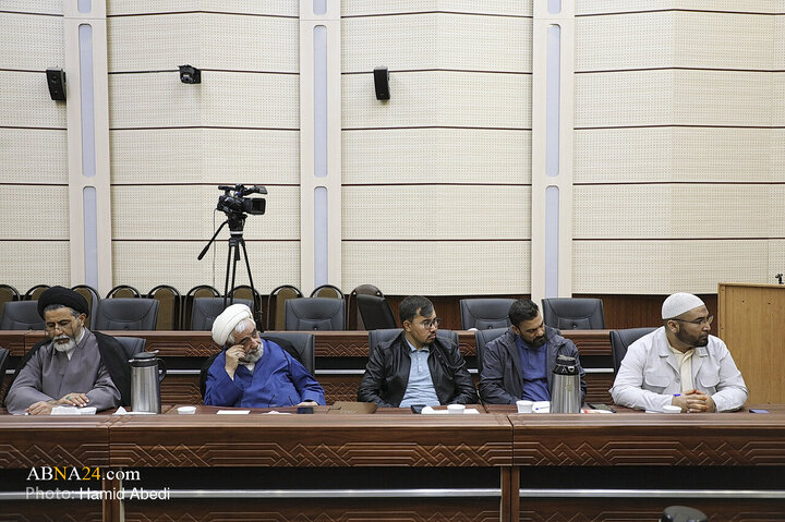 نشست علمی بررسی روش‌شناسی تألیف «موسوعة التاریخ الاسلامی» با حضور آیت‌الله یوسفی غروی