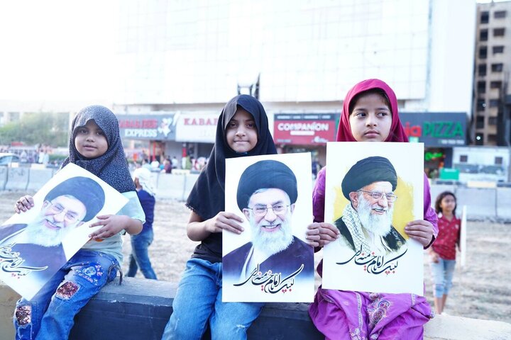 Informe fotográfico | Cientos de niños renuevan su lealtad al Imam Khamenei durante la concentración en Karachi
