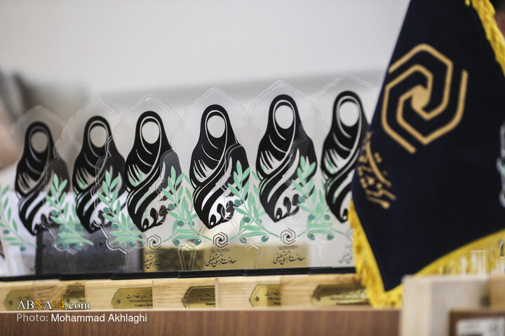 اختتامیه کنگره بین المللی شعر زنان مقاومت سوده