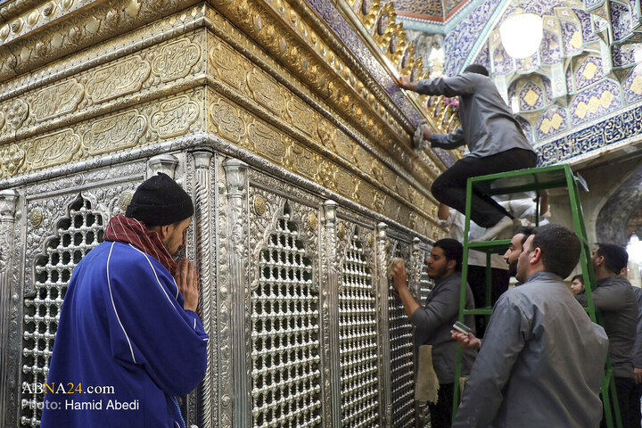 تنظیف مضجع شریف حرم حضرت معصومه(س)