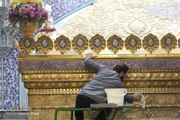 تنظیف مضجع شریف حرم حضرت معصومه(س)