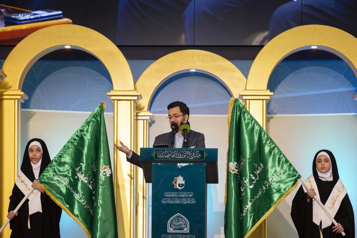 تقرير مصور/ إطلاق حفل التكليف المركزي الثامن بمشاركة أكثر من 6 آلاف تلميذة في كربلاء