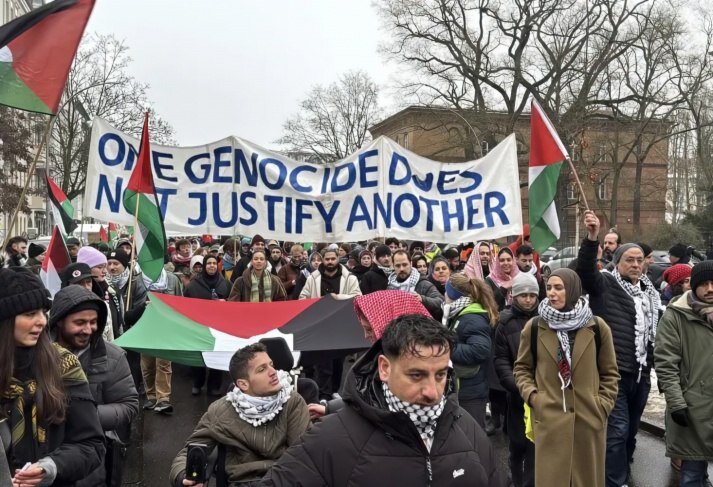 Rallies held in Britain, France supporting Gaza, Palestinian prisoners