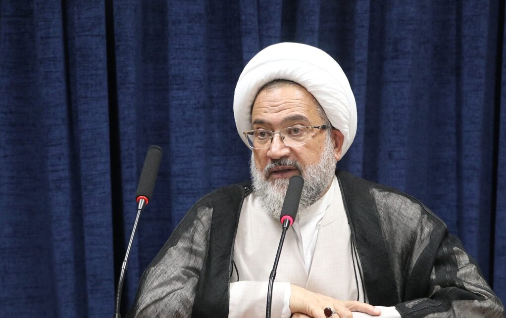 آیت‌الله علیدوست: معارف دینی، با خطر افراط و تفریط مواجه است
