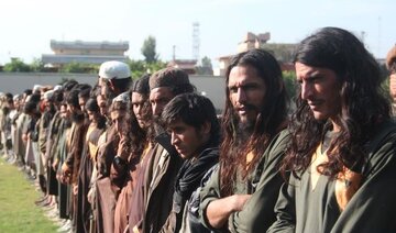 ۲۵ زندانی داعشی افغان برای محاکمه از سوریه به عراق منتقل شدند