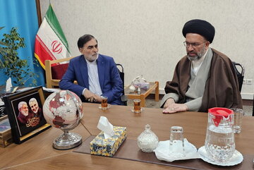 دیدار معاون فرهنگی حرم مطهر بانوی کرامت با معاون سیاسی صداوسیما