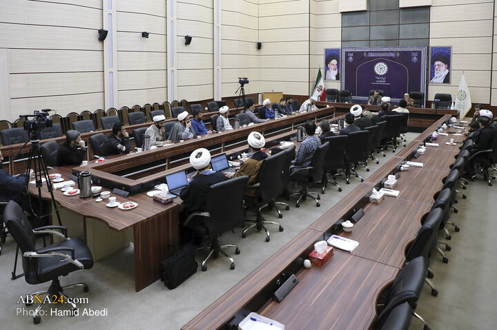 Photos: Scientific Session on “Intertextual Studies in Analysis of History, Biography of AhlulBayt” Held in Qom