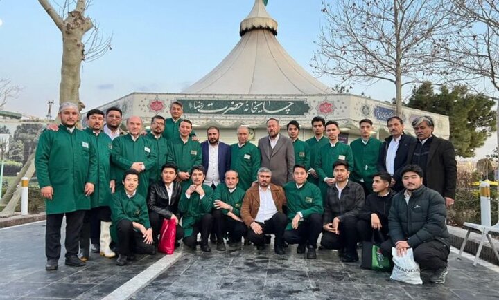 دومین همایش «شکرانه خدمت» خادمان مهاجر افغانستانی در حرم امام رضا(ع) برگزار شد + تصاویر