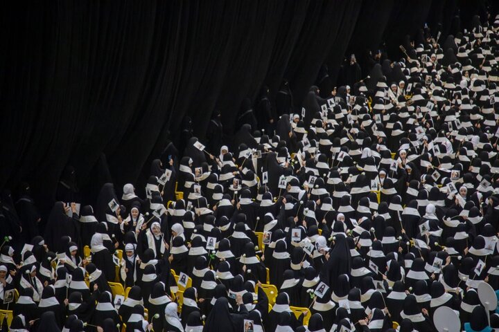 تقرير مصور/ اختتام فعاليات حفل التكليف المركزي الثامن بمشاركة أكثر من 6 آلاف تلميذة في كربلاء