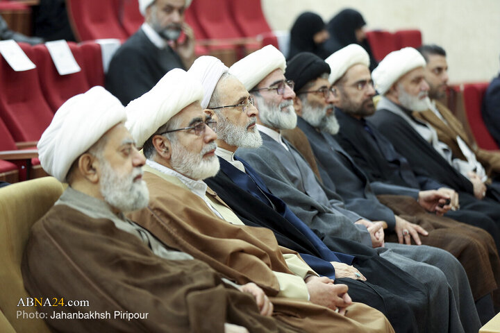 آیین رونمایی از محصولات هوشمند علوم اسلامی