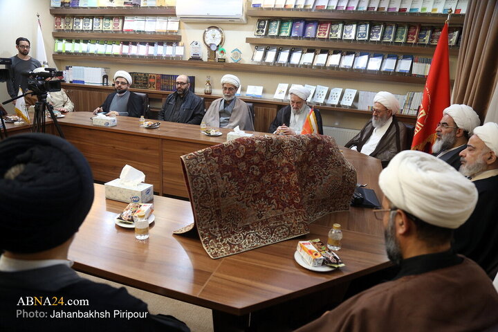 رونمایی از کتاب ارزشمند الشذرات الحسینیة