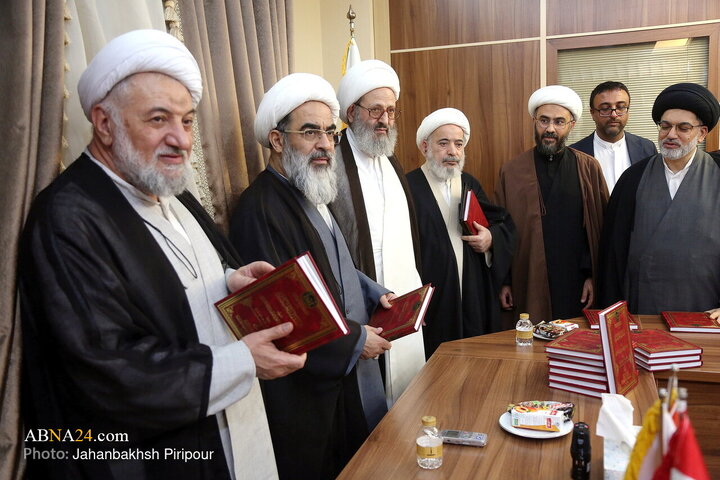 مراسم رونمایی از کتاب ارزشمند الشذرات الحسینیة