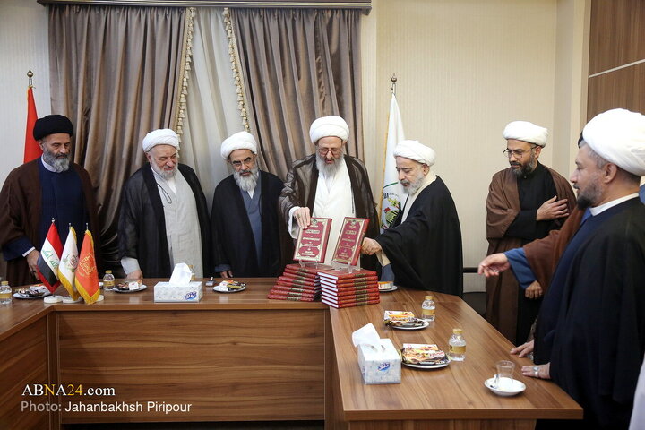 مراسم رونمایی از کتاب ارزشمند الشذرات الحسینیة