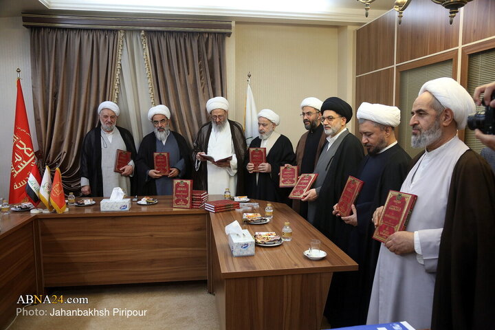 مراسم رونمایی از کتاب ارزشمند الشذرات الحسینیة