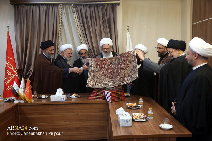 مراسم رونمایی از کتاب ارزشمند الشذرات الحسینیة