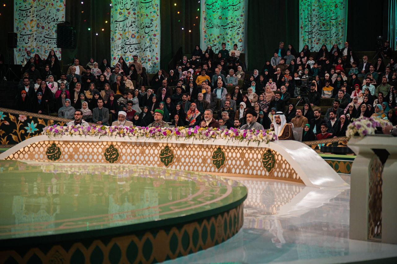 محفل ۴ حوالی افطار میهمان خانه‌ها می‌شود 