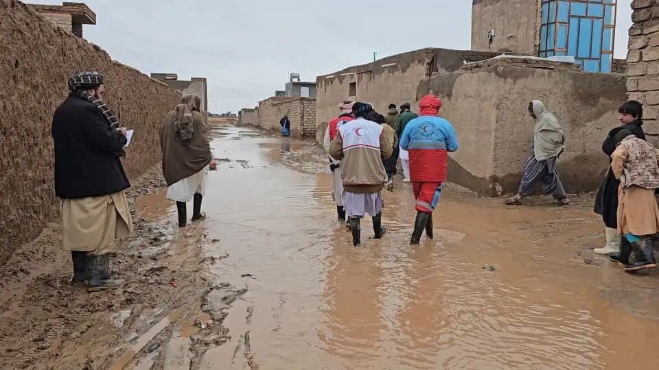سیلاب شدید در استان هرات ده‌ها خانه را تخریب کرد + تصاویر
