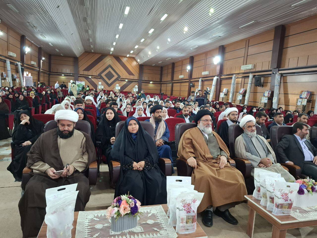 روایت یک همدلی ملی؛ اهدای جهیزیه به زوجهای نیازمند در کهگیلویه و بویراحمد