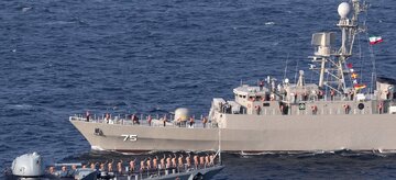 روسی عہدیدار: روس اور چین کے جنگی جہاز ایران کے ساتھ مشترکہ مشقوں کے لیے آبنائے ہرمز کی جانب روانہ