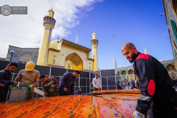 تصاویر | آذین‌بندی و نصب نگاره‌های قرآنی در دارالقران آستان مقدس علوی(ع)