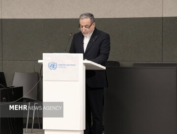 عێراقچی: جیهان لە ژێر سێبەری 12 هەزار کڵاوەی ئەتۆمیدایە