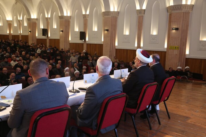 تقرير مصور/ حضور علمائي ورسمي وأكاديمي وشعبي حاشد بندوة فكرية قرآنية بحارة حريك اللبنانية