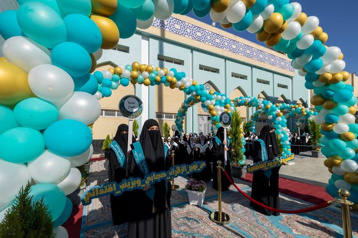 تقرير مصور/ مراسم التكليف المركزي لأكثر من 6000 طالبة من مدارس كربلاء برعاية العتبة العباسية