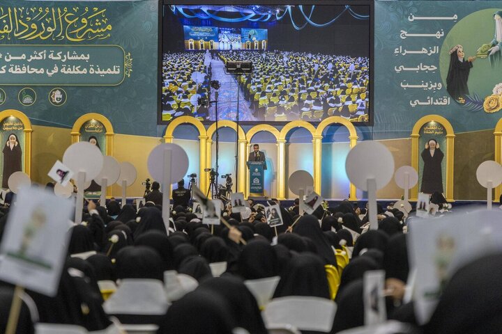 تقرير مصور/ مراسم التكليف المركزي لأكثر من 6000 طالبة من مدارس كربلاء برعاية العتبة العباسية