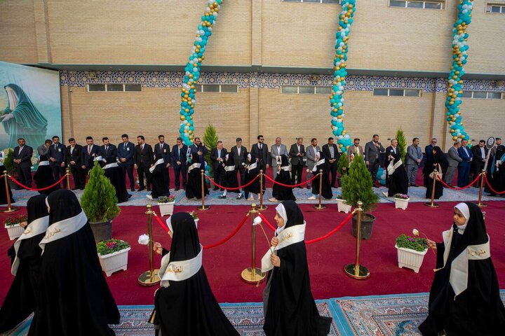 تقرير مصور/ مراسم التكليف المركزي لأكثر من 6000 طالبة من مدارس كربلاء برعاية العتبة العباسية