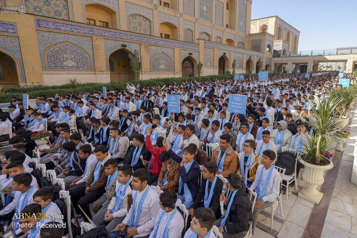 جشن تکلیف ۲۷۰۰ نوجوان در جوار حرم امیرالمؤمنین(ع)