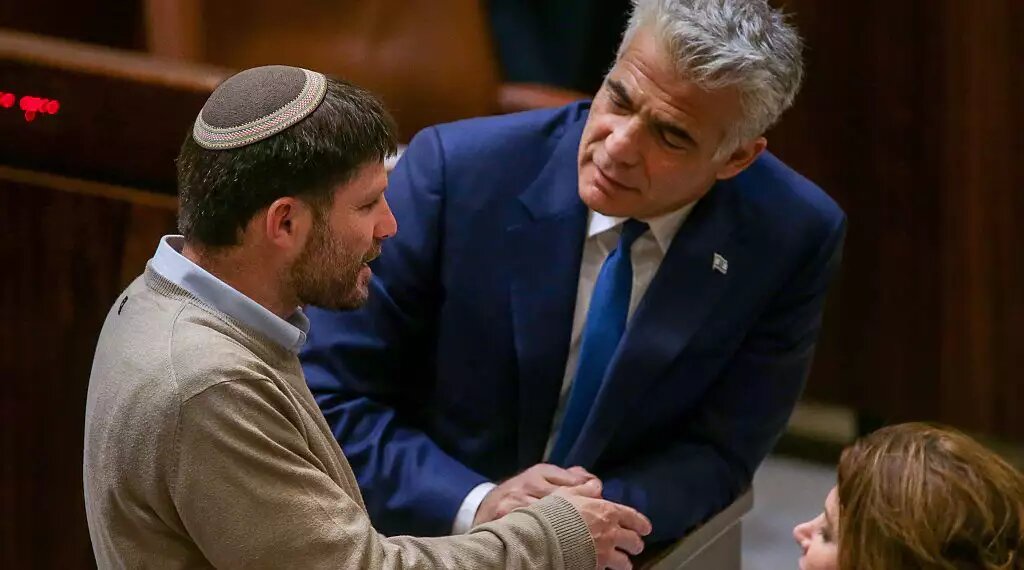 Smotrich Pushes for Gaza Reoccupation as Lapid Calls Plan “Fantasy”