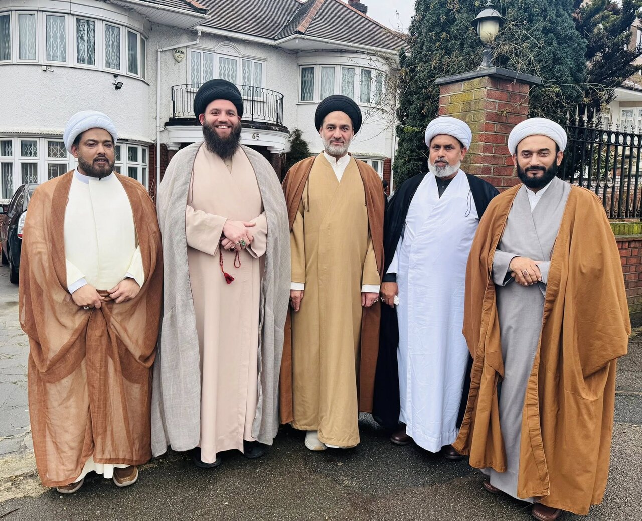 برگزاری نشست سالانه علما و روحانیون بریتانیا به میزبانی دفتر آیت‌الله سیستانی + تصاویر