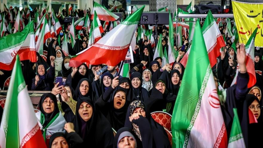 Irán conmemora a los mártires de los actos terroristas de enero