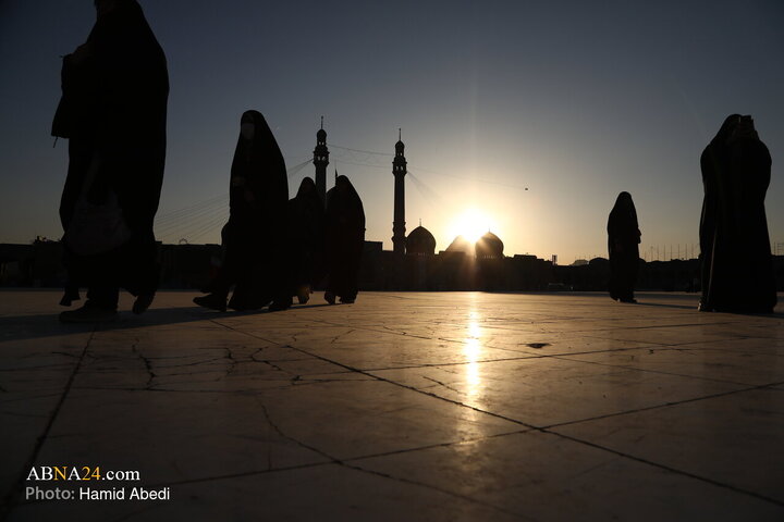 Photos: Sighting of Crescent for Holy Month of Ramadan at Holy Jamkaran Mosque