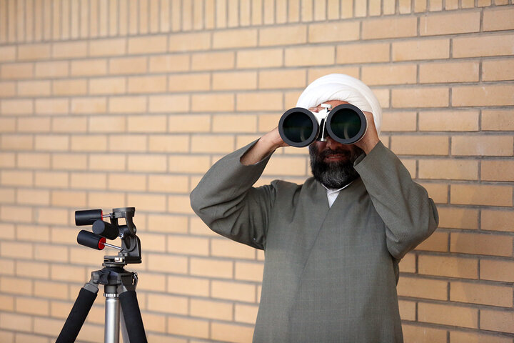 Photos: Sighting of Crescent for Holy Month of Ramadan at Hazrat Masoumeh Holy Shrine