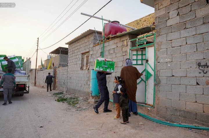 تقرير مصور/ العتبة العلوية توزيع سلال غذائية على العوائل المتعففة في النجف الأشرف
